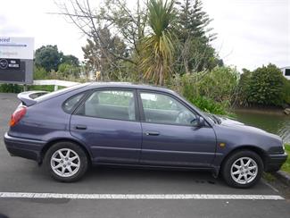 1999 Toyota Corolla - Thumbnail