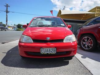 1999 Toyota Platz - Thumbnail