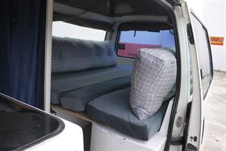 2002 Toyota Hiace - Thumbnail