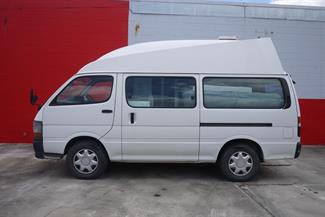 2002 Toyota Hiace - Thumbnail