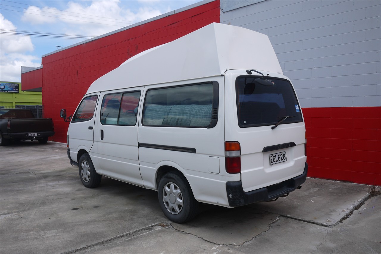 2002 Toyota Hiace